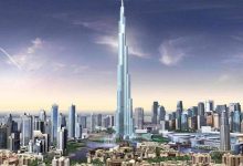 صورة يبلغ ارتفاع برج المملكة في مدينة الرياض ٣٠٠ متر
