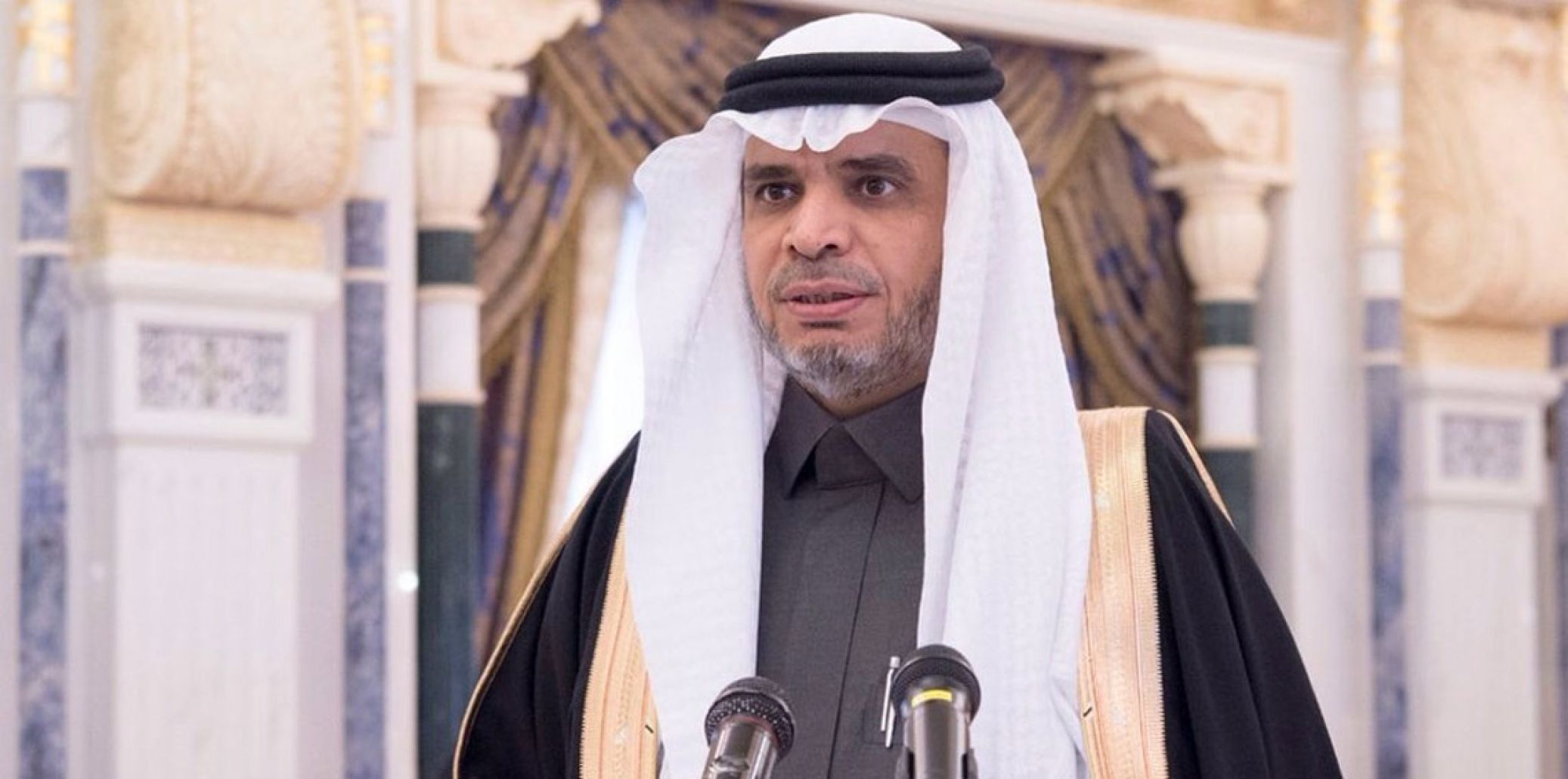 صورة سبب مطالبات بإقالة وزير التعليم في السعودية