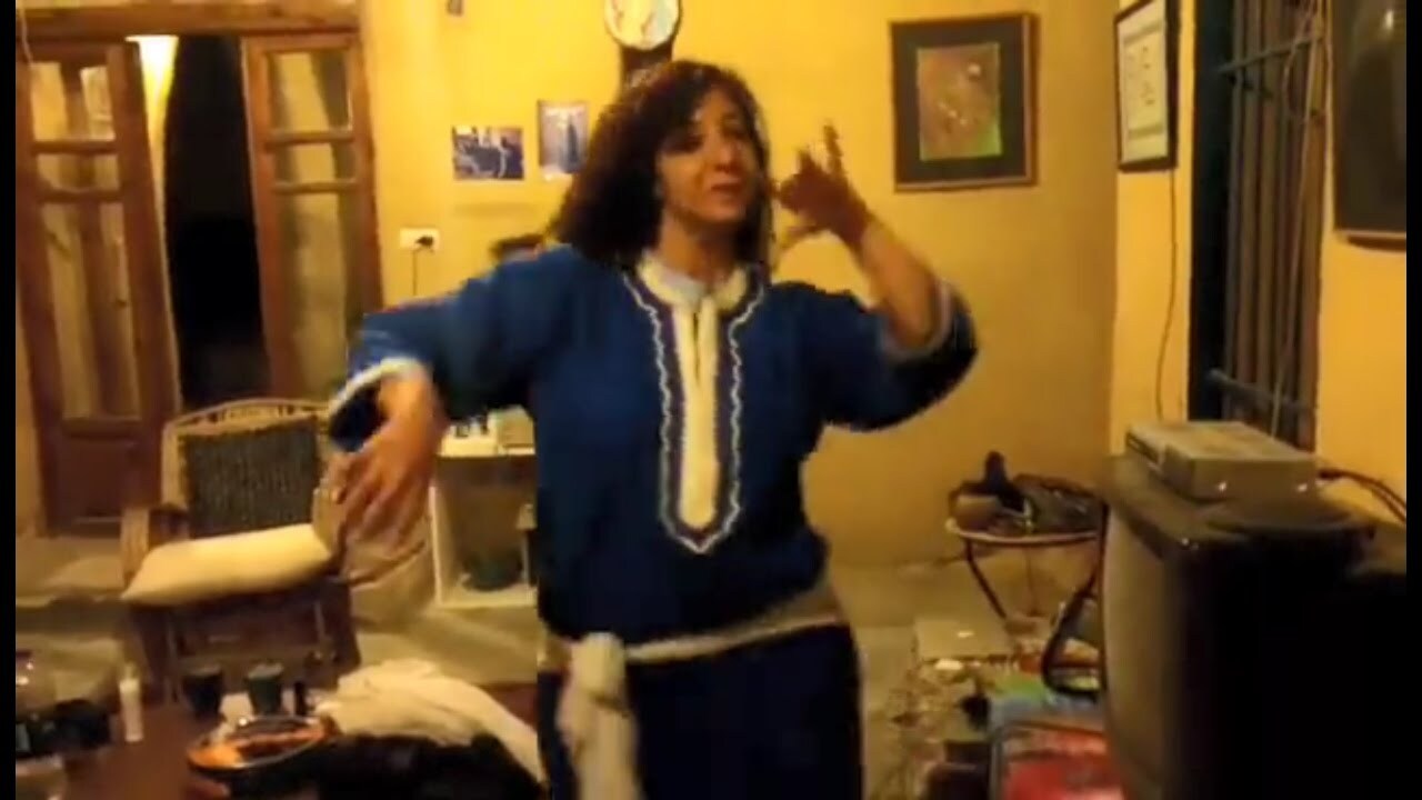 صورة قرار جديد بشأن الأستاذة الجامعية صاحبة فيديو الرقص الشهير من الجامعة المصرية