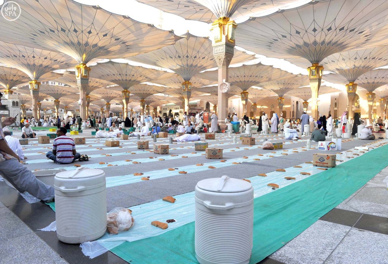 صورة حكم الفطر في رمضان للعاجز عن الصيام عجزا مستمراً