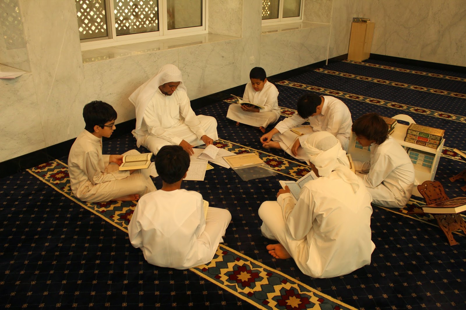 صورة حلقات تحفيظ القرآن عن بعد مجاناً للاطفال