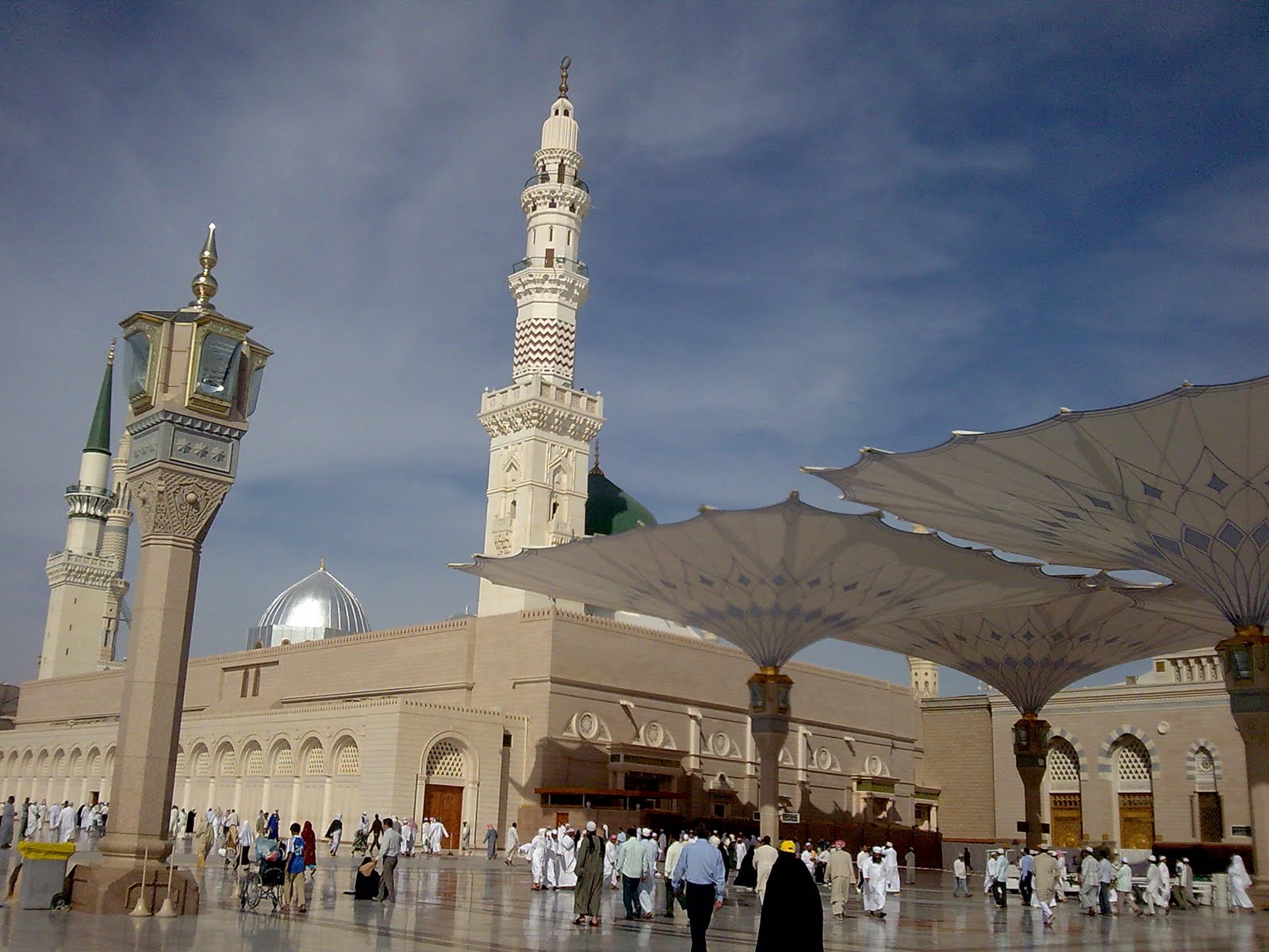 صورة متى موعد صلاة التهجد في المسجد النبوي 1443/2022
