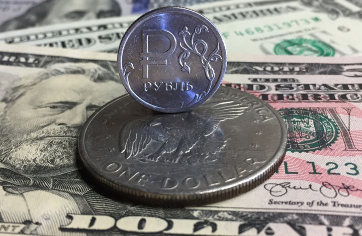 صورة سعر الروبل الروسي مقابل الدولار الامريكي اليوم 1 مارس 2022