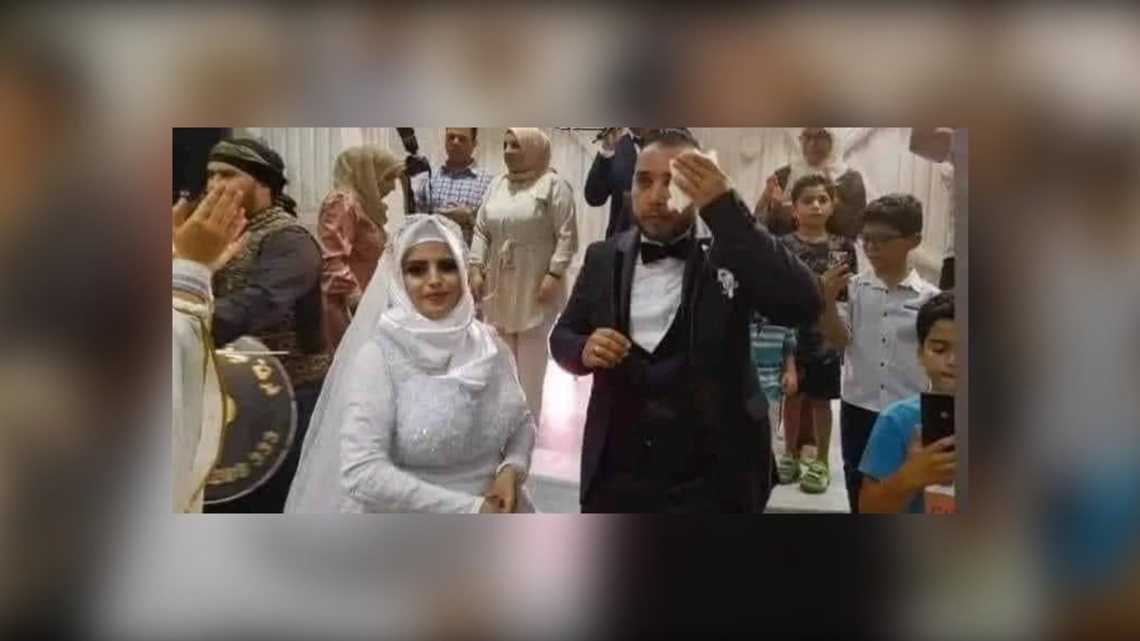 صورة تفاعل مع عروس تونسية تركها عريسها في حفل الزفاف بزعم أنها قبيحة بالصور