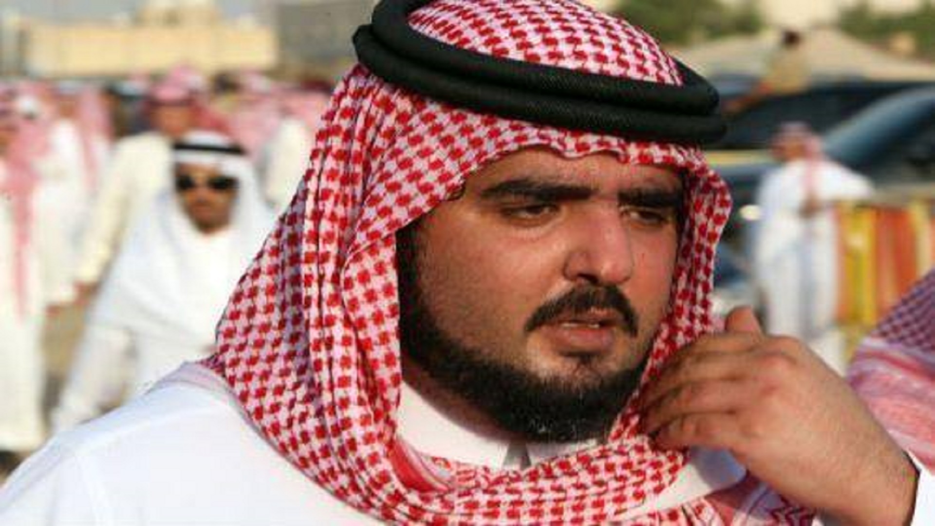 صورة كم عدد ابناء الامير عبدالعزيز بن فهد آل سعود