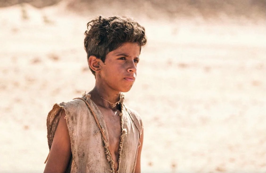 صورة من هو عمر العطوي بطل فيلم محارب الصحراء