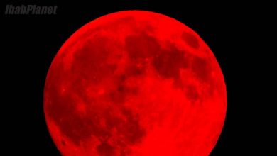 صورة متى يظهر القمر الأحمر 2022