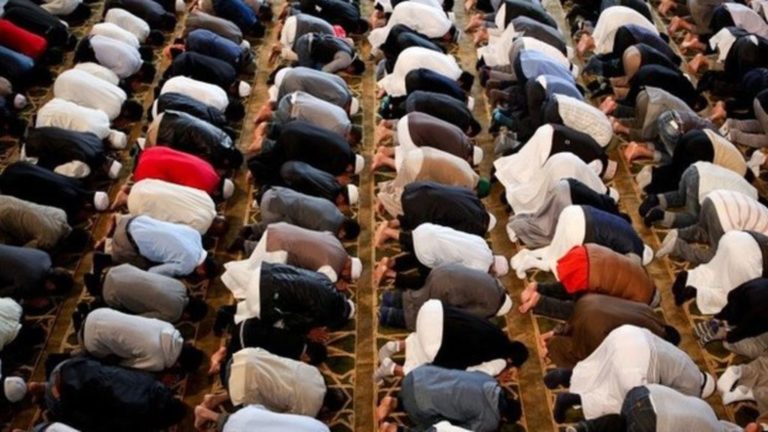 صورة كم عدد ركعات صلاة التهجد في العشر الأواخر وحكمها من رمضان