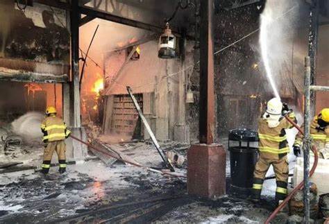 صورة حريق المباركية: سبب حريق سوق المباركية في الكويت