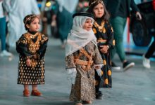صورة أفكار ملابس يوم التأسيس السعودي للاطفال البنات والاولاد