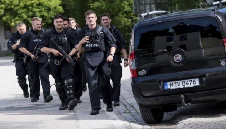 صورة الشرطة الألمانية تقتل مسلحًا أطلق النار على طلاب بجامعة هايدلبرغ