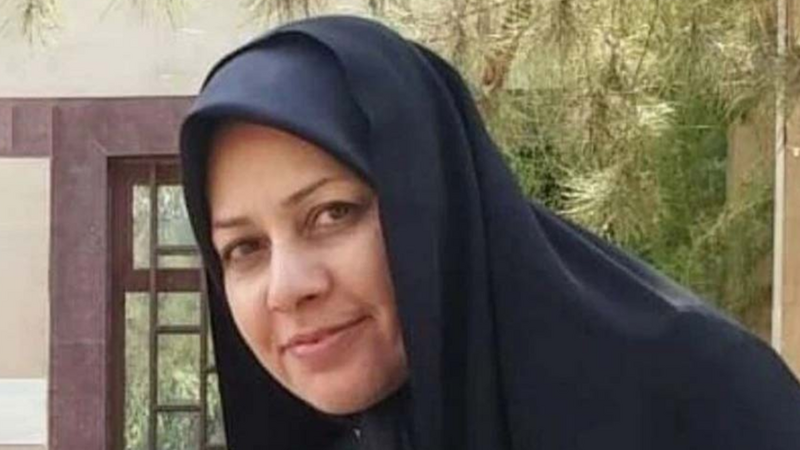 صورة اعتقال ابنة شقيقة خامنئي المعارِضة للنظام الإيراني