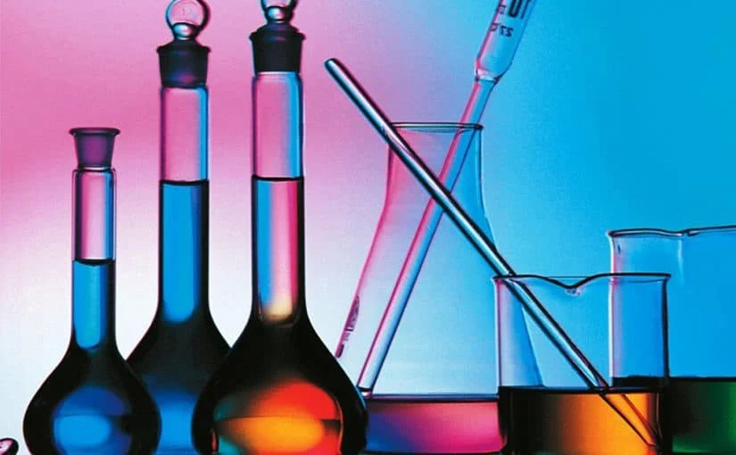 صورة بحث عن الكيمياء والمادة بالعناصر جاهز للطباعة pdf