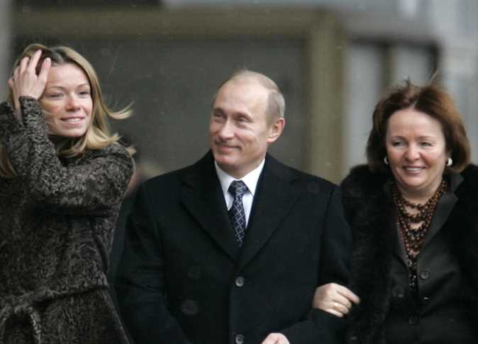 صورة حقيقة طلاق بوتين وزوجته