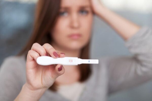 صورة تجربتي مع انخفاض هرمون الحمل
