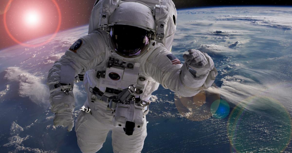 صورة استطاع الإنسان من خلال الفضاء رؤية الأرض بشكلها الكروي.