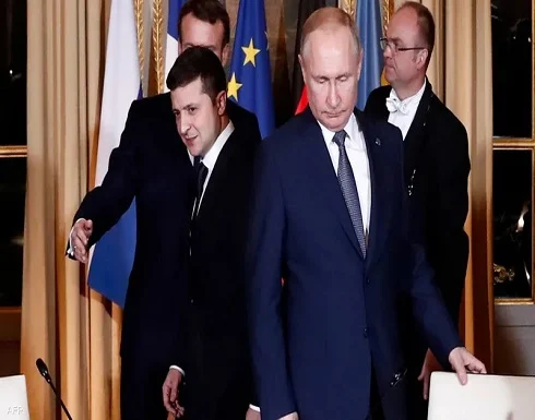 صورة زيلينسكي يطلب الجلوس مع بوتن قائلًا له “أنا لا أعض، ما الذي تخشاه”؟