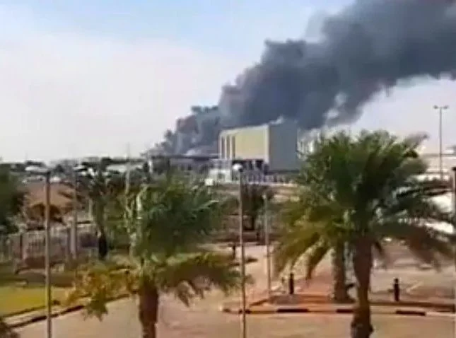 صورة الإمارات تكشف تفاصيل جديدة بشأن الهجوم الإرهابي على مطار أبوظبي
