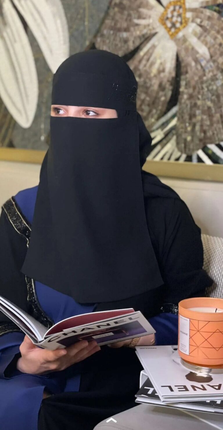 صورة صور نصرة الحربي بعد خلعها النقاب