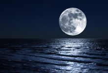 صورة يدور القمر حول الارض مره كل شهر